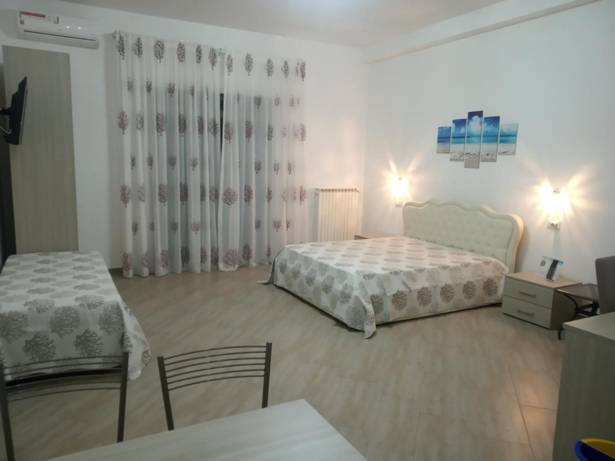 Mediterranea Guest House Porto Cesareo Ngoại thất bức ảnh