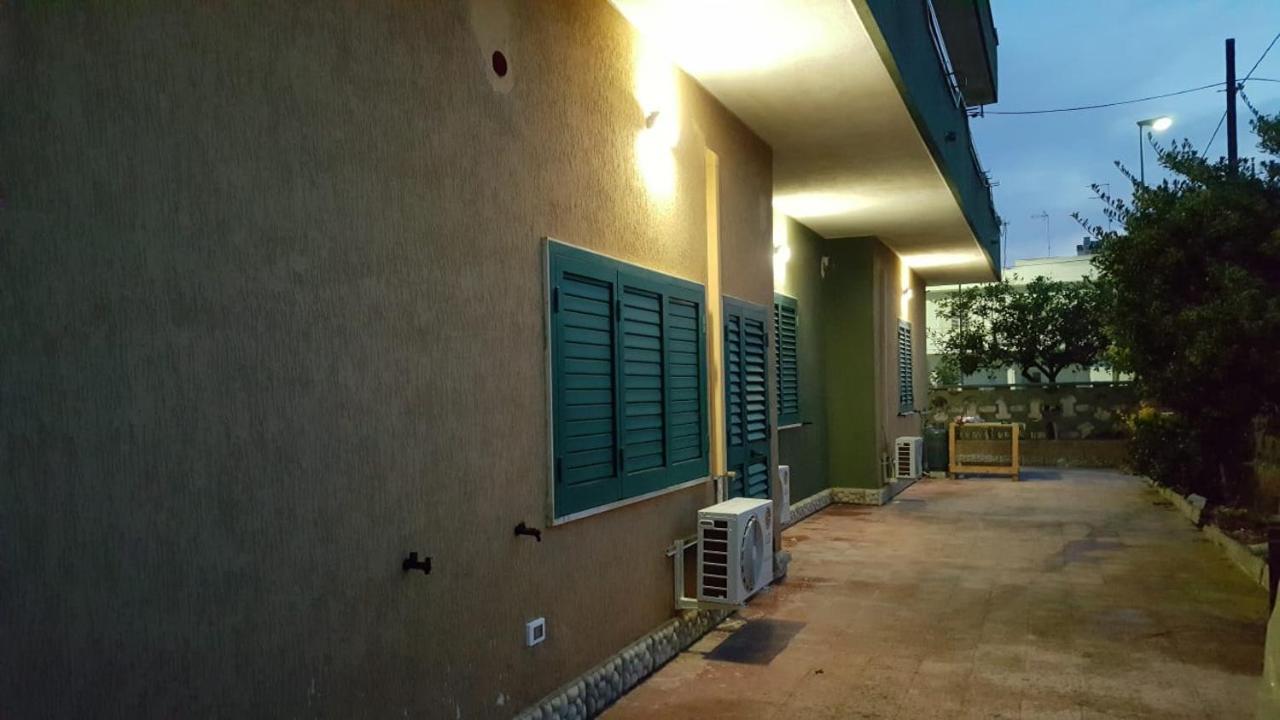 Mediterranea Guest House Porto Cesareo Ngoại thất bức ảnh
